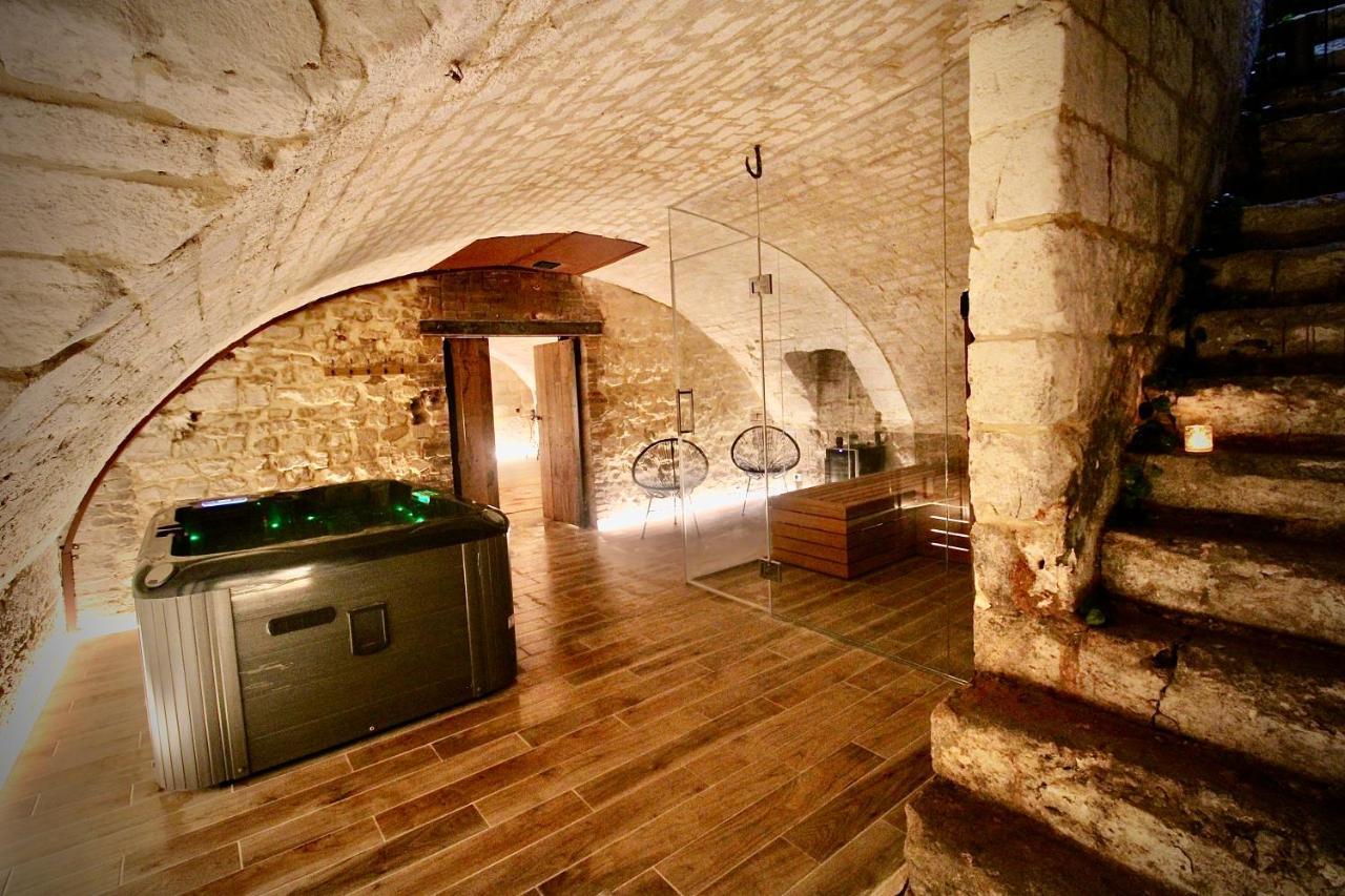 Spa Gaalor***** - Jacuzzi & Sauna A Rouen Exterior photo